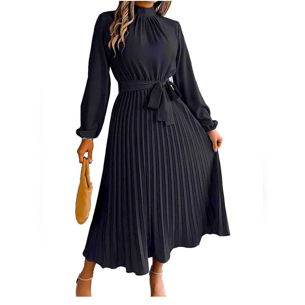 Elegant Black Pleated Dress new with no tags